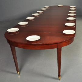 Antieke tafel / Zeer smalle Hollandse coulissentafel in Louis Seize stijl ca. 1800 met 6  bladen tot max. 4 meter lang uitschuifbaar (No.220213)