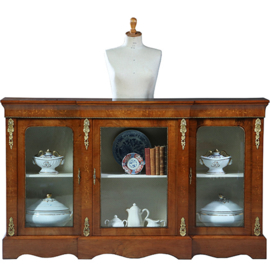 Credenza vitrine met 3 beglaasde deuren ca 1870 notenhouten fraaie nerf (No.230220)
