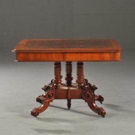 Antieke tafel / Duitse coulissentafel ca. 1875 in  noten met wortelnoten tot 2,87 m. lang. (No.110556)