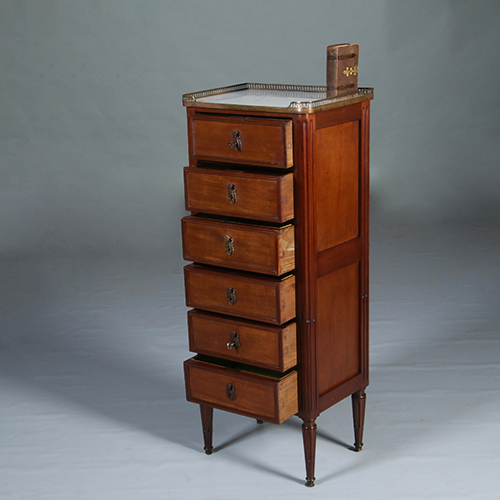 Smalle hoge Franse ladekast  Louis Seize stijl ca 1890 (No.300225)