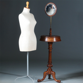 Gentlemens shaving stand hoogte verstelbaar en roterend opbergvak ca 1875 (No.271720)