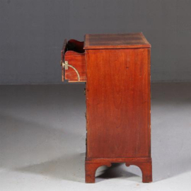 Antieke kasten / Kleine strakke commode met schrijfklep ca. 1820  in doorleefde kleur (No.661753)