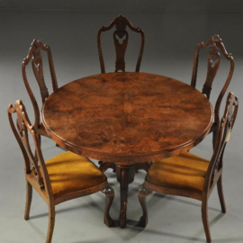 Antieke tafel / Ronde noten met wortelnoten eetkamertafel ca. 1860 Victoriaans (No.981325)