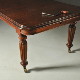 Antieke tafel / Engelse windout table / Coulissentafel jaren . 2,5 m lang massief mahonie   (No.990611)