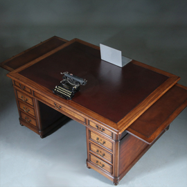 Doorleefd Frans mahonie partnerbureau  ca 1860 met 16 laden en twee uittrekbladen(No.960730)
