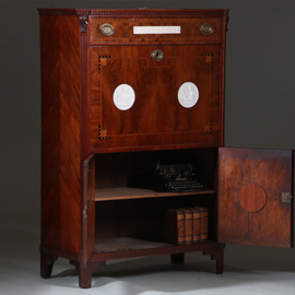 Secretaire Abattant of klepbureau met 4 biscuit panelen prachtig ingelegd ca 1790 (No.260650)