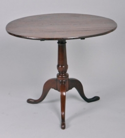 antieke bijzettafels / Ronde tilttop table George III in eikenhout ca. 1800 (No.86490)