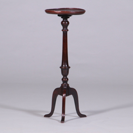 Hoge Engelse "Tripod wine table" zeer donker bijna zwart eikenhout ca 1900 (No.452405)