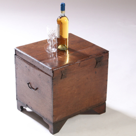 Antieke wijnkist of cellerate Engels 18e eeuw met "faux drawer" (No.892915)