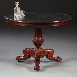 Antieke tafels / Center table / bijzettafel met "licht zwart" marmer blad ca 1825 in mahonie (No.880250)