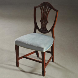 Antieke stoelen / Stel van 8 Engelse mahonie eetkamerstoelen ca. 1925 in lichtblauw velours (No.250437)