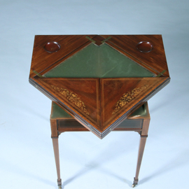 Speeltafel zogenaamd "envelop-model" rijk ingelegd met origineel vilt ca 1880 (No.222165)