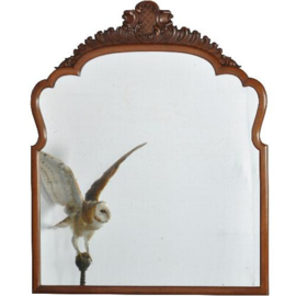 Antieke spiegels / brede soester spiegel ca. 1900 met prachtig geschulpte kop  (No.272161)