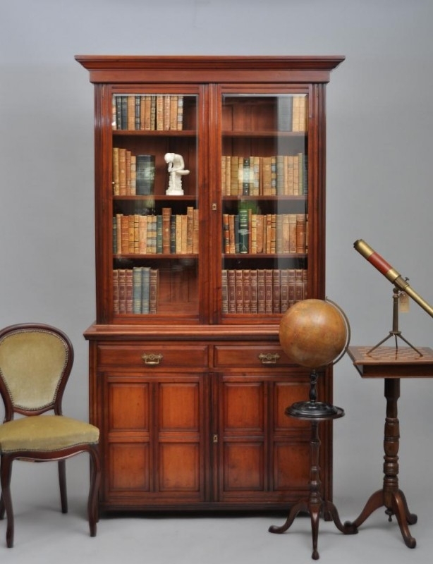 Antieke kasten / Strakke Engelse boekenkast / ca. 1900 voorzien van... (No.474109) | Verkochte antieke meubelen bibliotheek / beeldbank / archief | AntiekSite.nl
