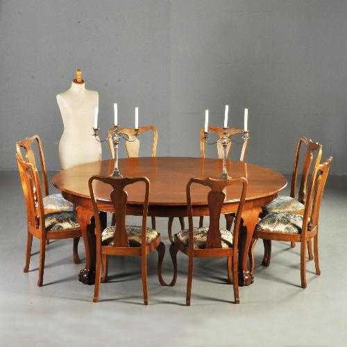 Vaag kunst bedreiging Antieke tafel /Reusachtige ovale eetkamertafel ca. 1910 voor 8 personen  massief mahonie (No.320862) | Verkochte antieke meubelen bibliotheek /  beeldbank / archief | AntiekSite.nl