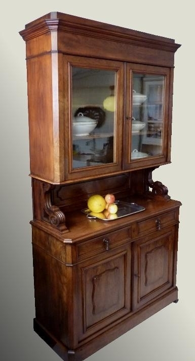 Antieke kast / Buffet in kersenhout, Frankrijk, ca. 1880 | Verkochte antieke meubelen bibliotheek / beeldbank AntiekSite.nl