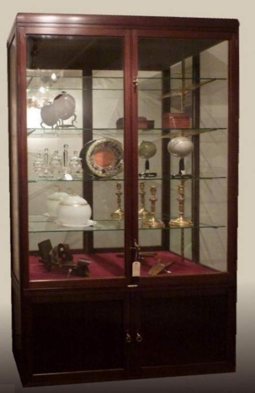 vertraging Scheur Verlengen Antieke kasten / Vitrinekast art deco met spiegelachterwand en gesloten  onderkast (No.77153) | Verkochte antieke meubelen bibliotheek / beeldbank /  archief | AntiekSite.nl