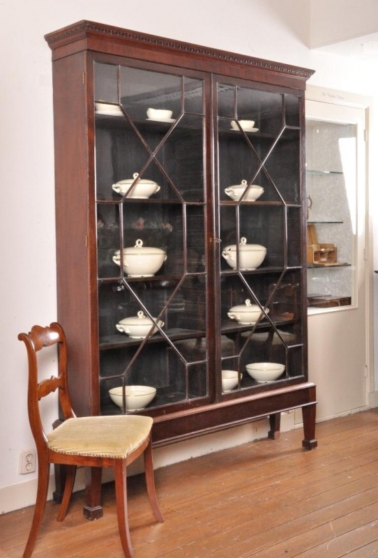 Antieke kasten / Grote Engelse vitrinekast / boekenkast met verstelbare planken (No.463402) | Verkochte antieke meubelen / beeldbank / archief | AntiekSite.nl