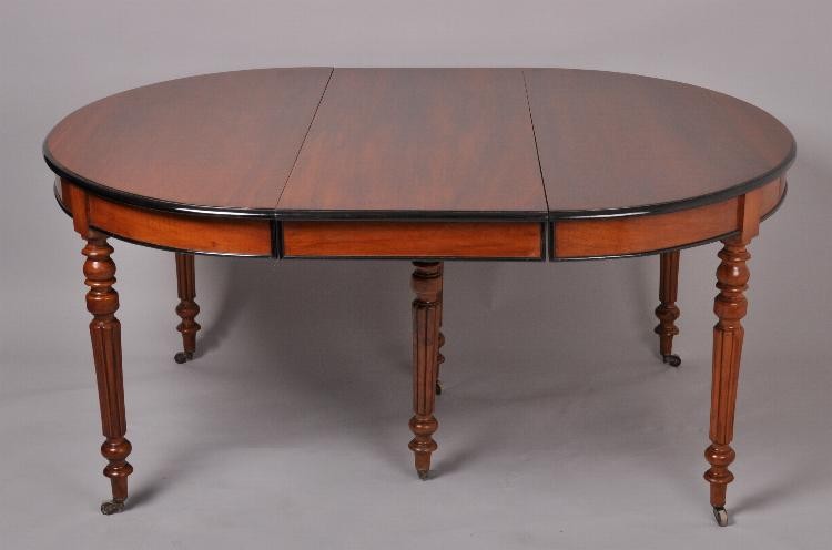 Antieke tafels / Hollandse Coulissentafel notenhout ca. 1875 3,64 m