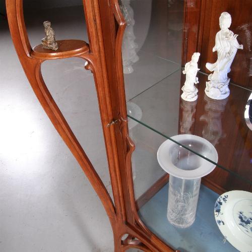 Jugendstil vitrine