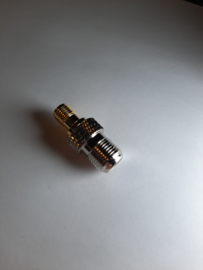 F connector female naar SMA BINNEN connector female