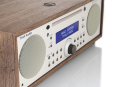 Tivoli Audio Music System+ hifi stereo systeem met DAB+ / FM, Bluetooth, CD-speler en wekkerradio, Walnut - Beige