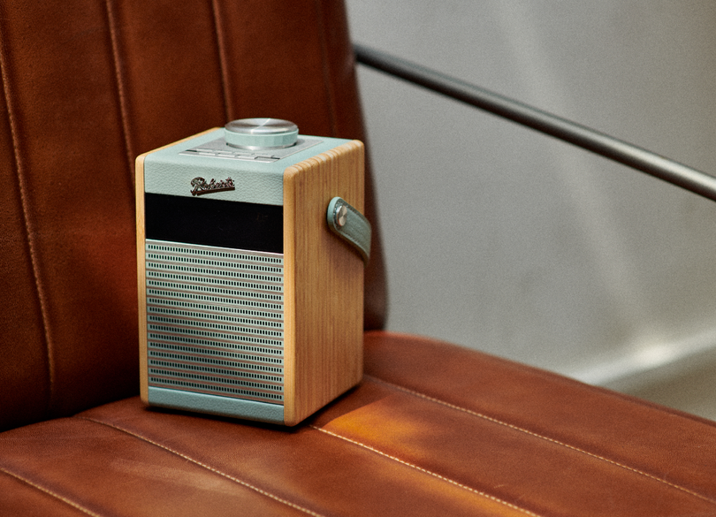 Roberts Rambler Midi portable retro DAB+ radio met FM en Bluetooth, Duck Egg