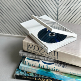 km5 Instant Disc Audio Cp2 - draadloze CD speler met accu en Bluetooth, met ingebouwde luidspreker, wit