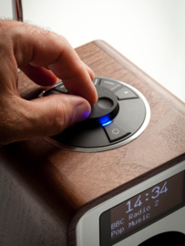 Ruark Audio R1 deluxe tafelradio met DAB+, FM en Bluetooth, Rich Walnut