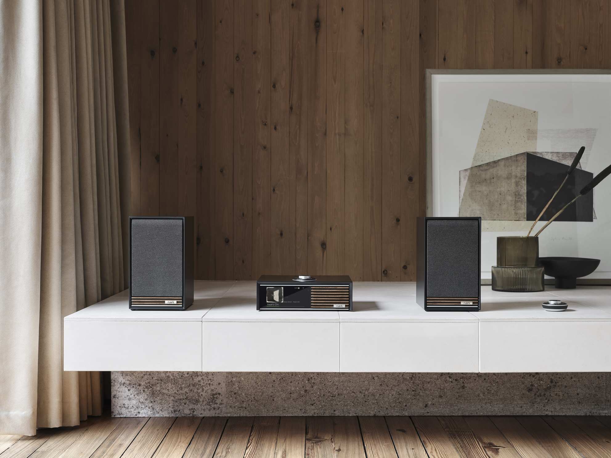 Ruark Audio R610 high end stereo muziek console & Sabre-R set, Satin Charcoal