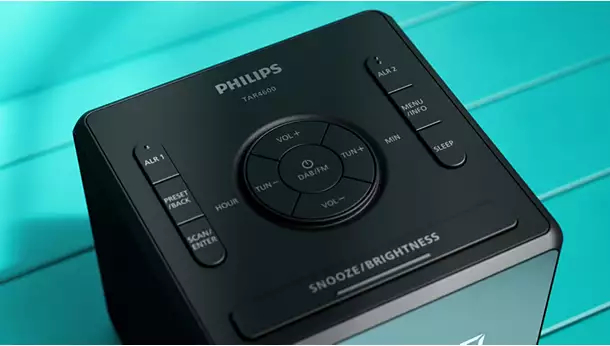 Philips TAR4600 / 10 wekker klok radio radio met DAB+ en FM