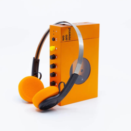 We Are Rewind Serge draagbare oplaadbare stereo cassette speler INCLUSIEF draadloze retro hoofdtelefoon, oranje