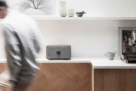 Ruark Audio MRx connected draadloze stereo luidspreker met internetradio, Bluetooth en multiroom, Rich Walnut