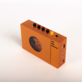 We Are Rewind Serge draagbare oplaadbare stereo cassette speler met Bluetooth zender, oranje