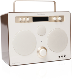 Tivoli Audio SongBook Max premium draagbaar geluidssysteem met Bluetooth, DAB+ en FM radio en (gitaar-) versterker op accu, cream brown