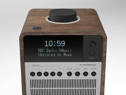 Revo SuperSignal radio met FM, DAB+ en aptX Bluetooth, walnut silver