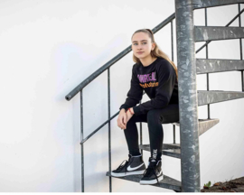 0   UNREAL sweater  Amsterdam Black 803 maat 158-164