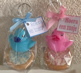 SLEUTELHANGER EENDJE INCL KOEKJE EN KAARTJE