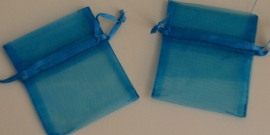 10 TURQUOISE ORGANZA ZAKJES 7 X 6CM