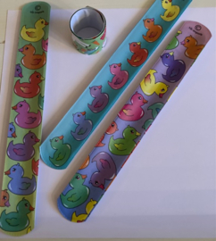 EENDEN KLAP ARMBAND INCL SNOEP KETTING EN LABEL