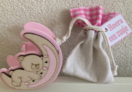 HOUTEN BABY OP MAAN INCL TULE ZAKJE