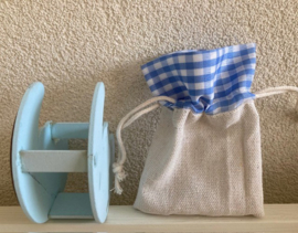 HOUTEN BABY OP MAAN INCL TULE ZAKJE