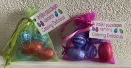 ZAKJE MET PAASEITJES EN KAARTJE