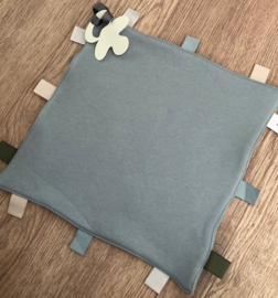 Labeldoekje speen  grijs/blauw  incl naam