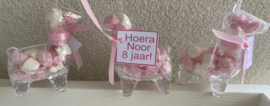 Alpaca gevuld met mini spekjes lintje en kaartje