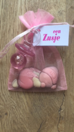 ZAKJE MET 2 CHOCOLADE BABY,S EN GROTE SPEEN