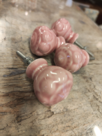 Roze kastknop