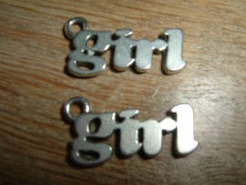 Mooie antique zilverkleurige hangertjes "girls"