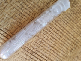 7 gram glaskraaltjes transparante kraaltjes in de vorm van een staafje