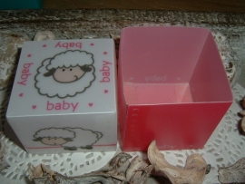 Mooie baby doosjes schaap in turqoise/blauw en roze